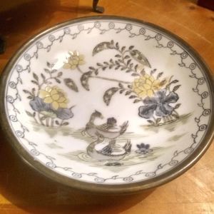 Canton ware dragon & lotus ashtray or fish HGT#1